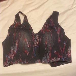 34 DD Victoria’s Secret sports bra